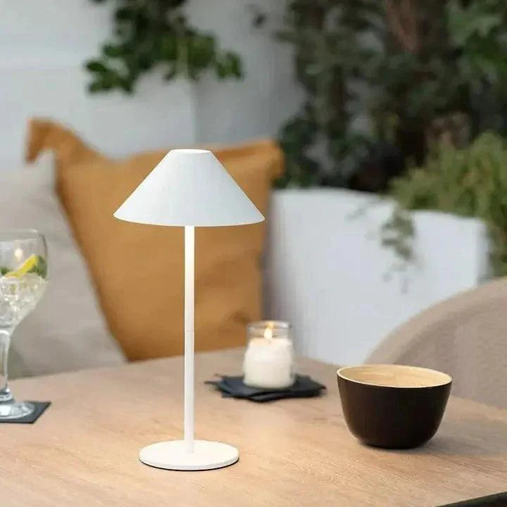 Bezprzewodowa wodoodporna lampa stołowa LED z dotykiem