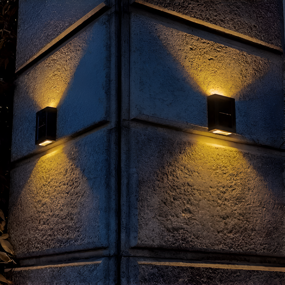 Solarna lampa ścienna zewnętrzna LED góra-dół IP65