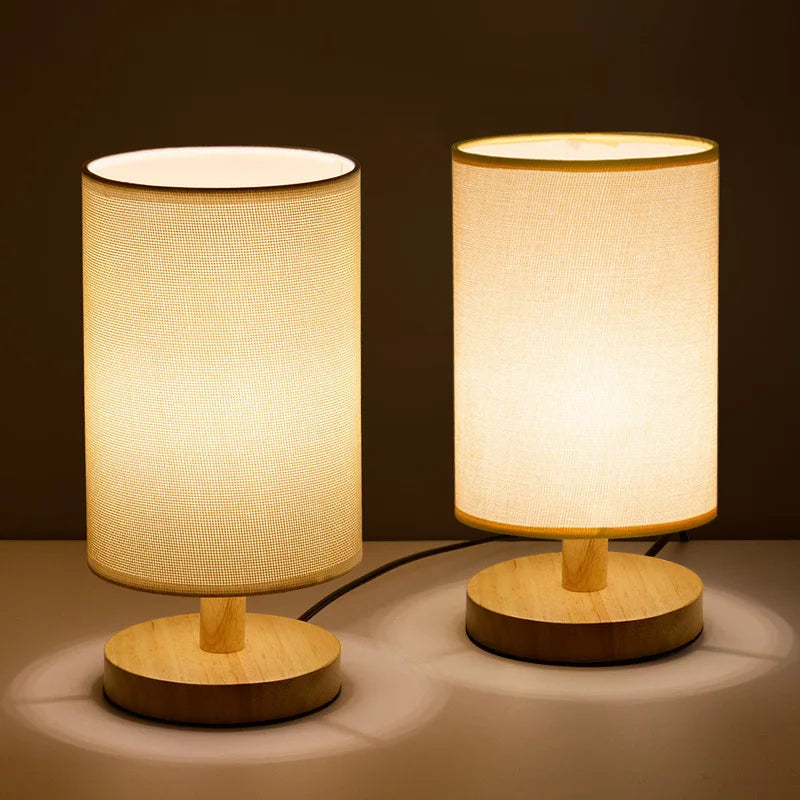 Lampa stołowa z drewna i lnu LED z pilotem