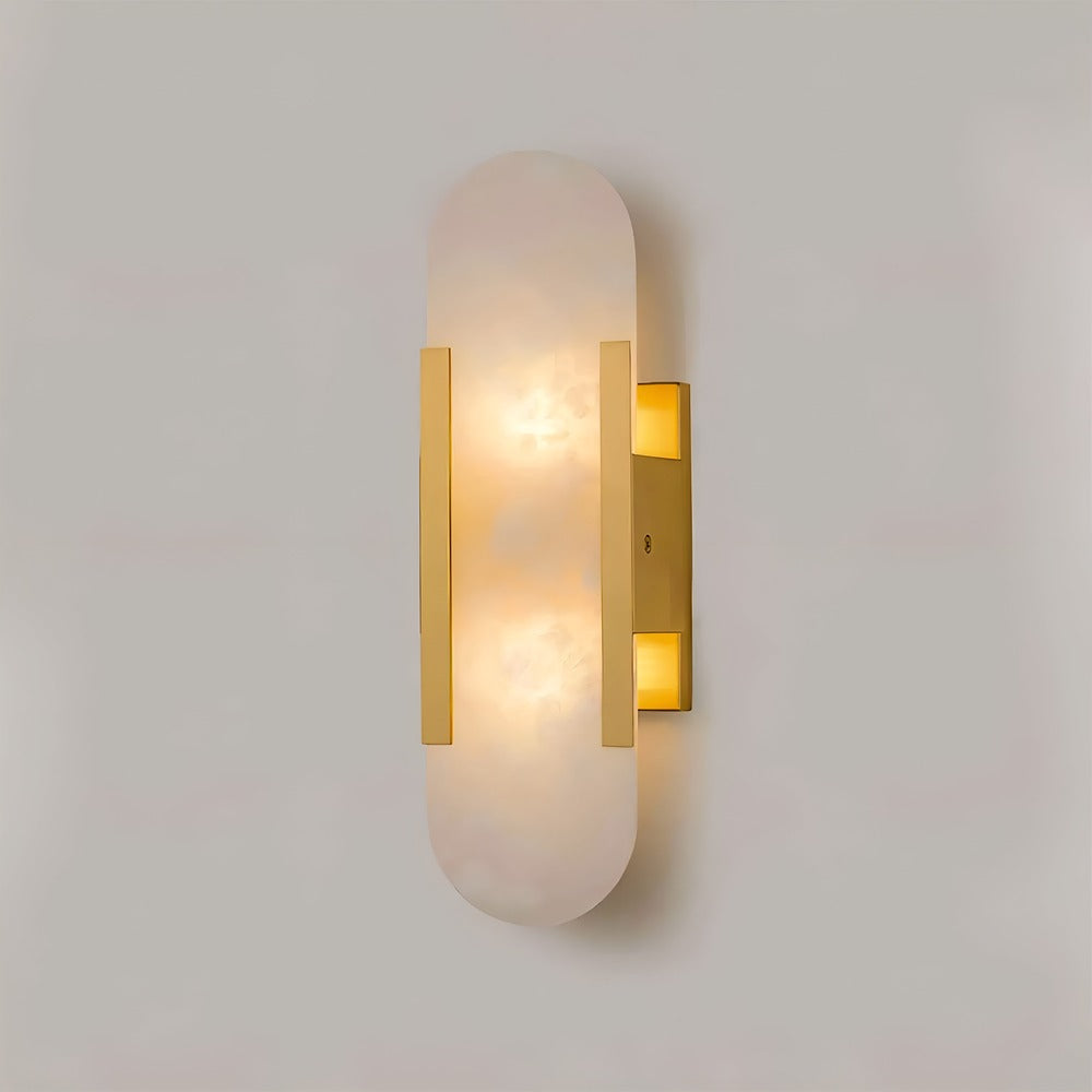Lampa ścienna z alabastru i metalu do eleganckich wnętrz