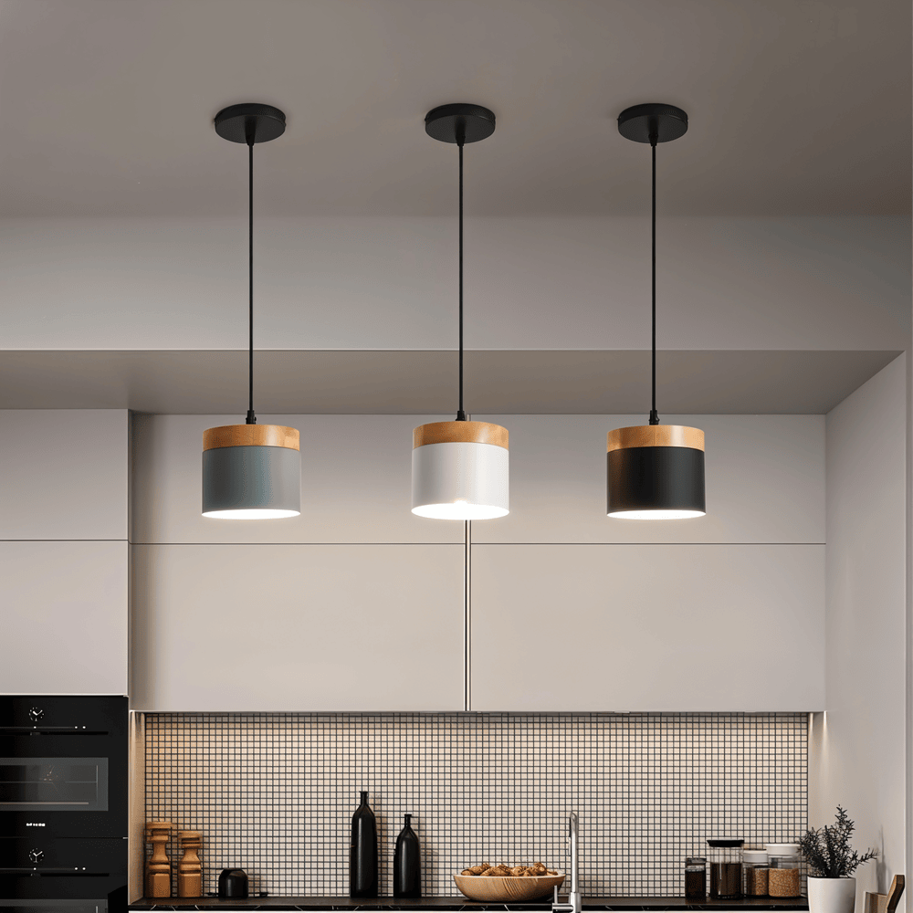 Lampa wisząca metalowa z drewnem do kuchni i salonu