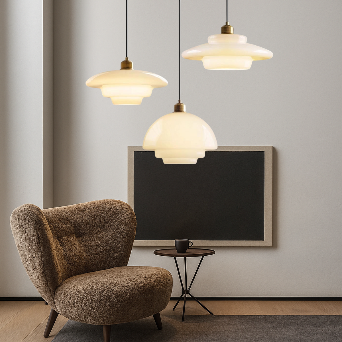 Lampa wisząca vintage z mlecznego szkła