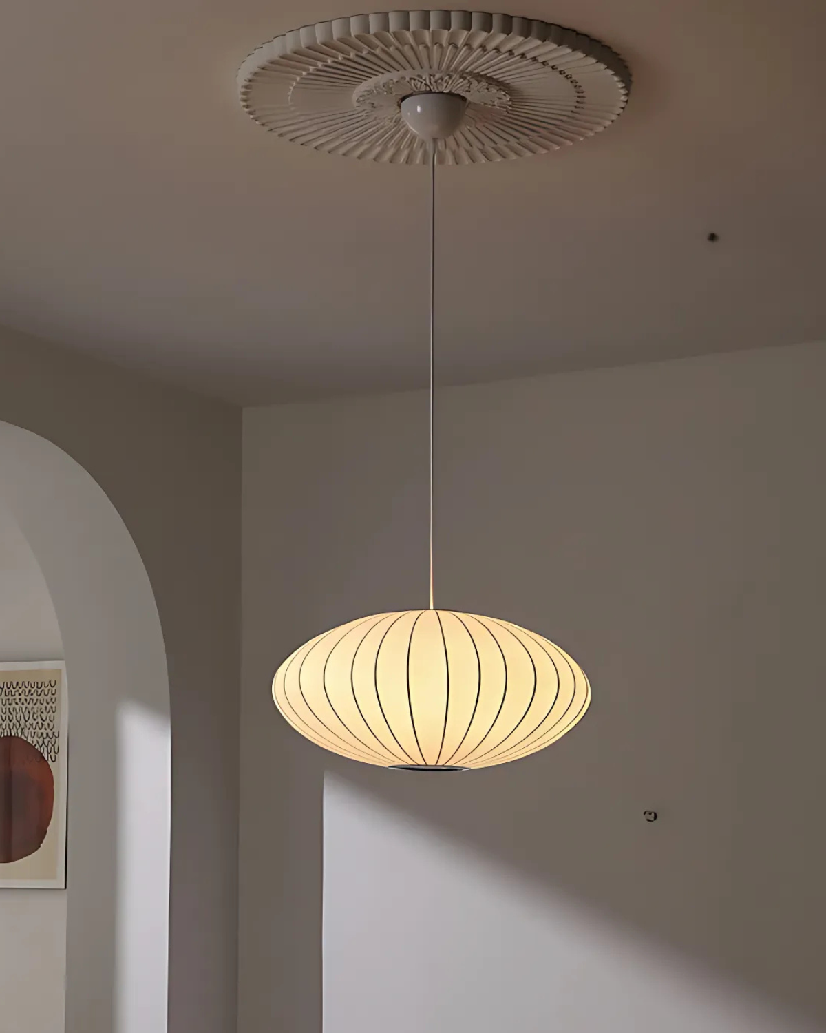 Okrągła lampa sufitowa z tekstylnym kloszem
