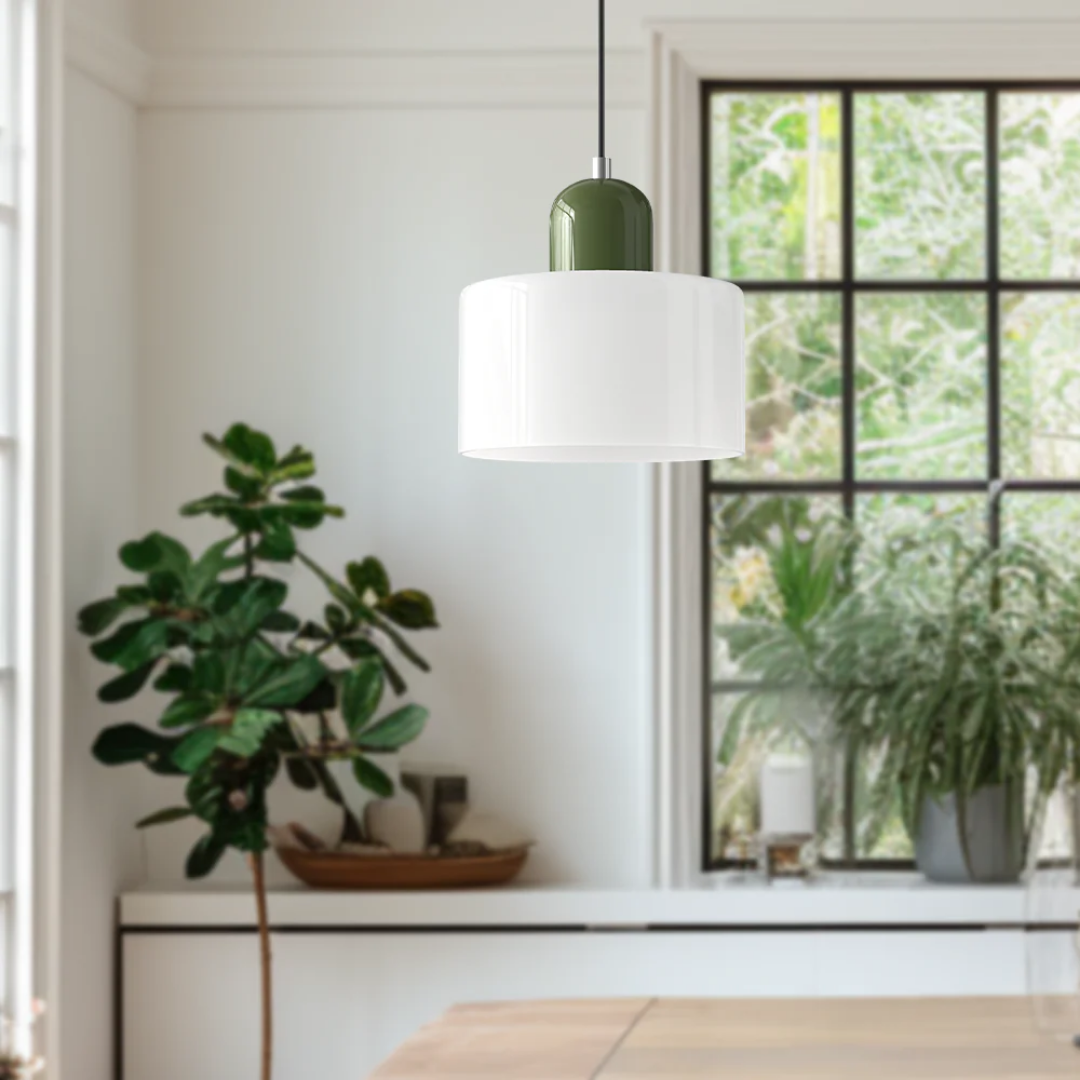 Retro lampa wisząca z pomarańczowym kloszem i zieloną oprawą