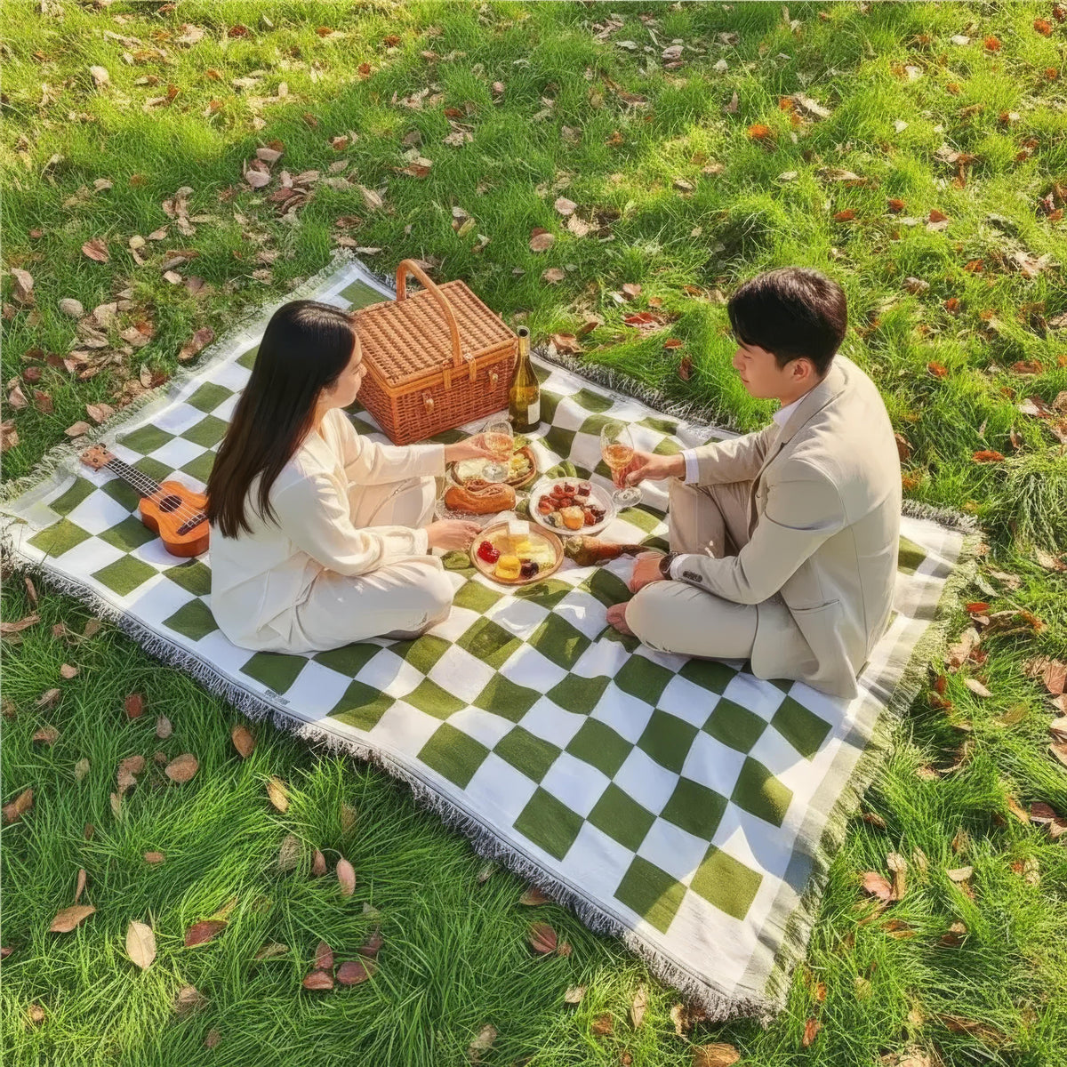 Koc piknikowy w kratę z mikrofibry 130 × 180 cm