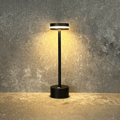 Bezprzewodowa lampa stołowa z dotykową regulacją światła