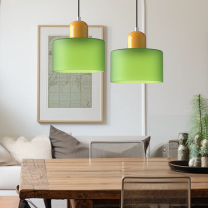 Retro lampa wisząca z pomarańczowym kloszem i zieloną oprawą
