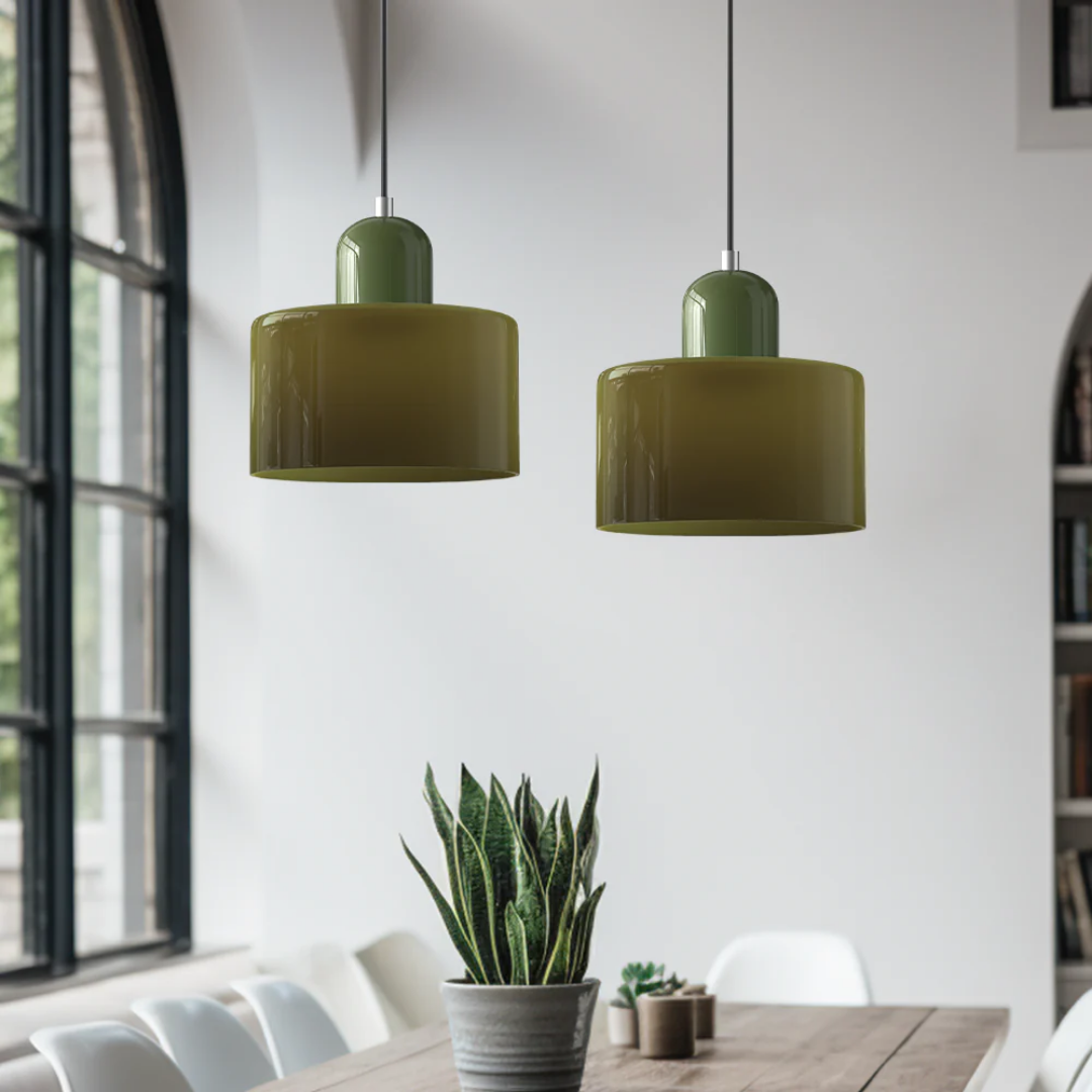 Retro lampa wisząca z pomarańczowym kloszem i zieloną oprawą