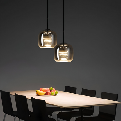 Szklana lampa wisząca do salonu w czarno-dymnym kolorze