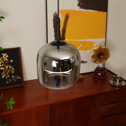 Szklana lampa wisząca do salonu w czarno-dymnym kolorze