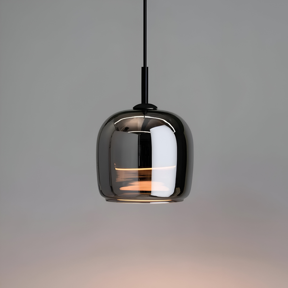 Szklana lampa wisząca do salonu w czarno-dymnym kolorze