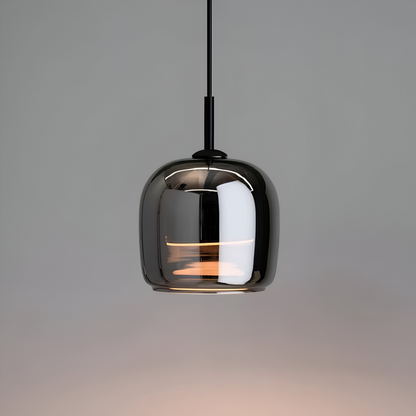 Szklana lampa wisząca do salonu w czarno-dymnym kolorze