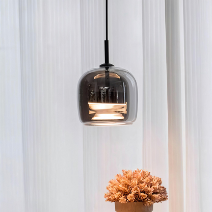 Szklana lampa wisząca do salonu w czarno-dymnym kolorze