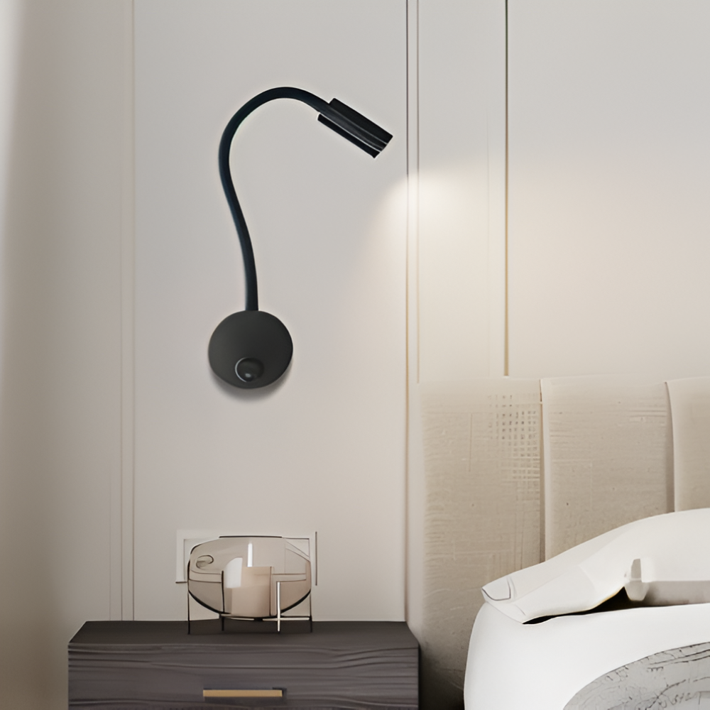 Czarna lampa ścienna LED z regulowanym ramieniem do czytania
