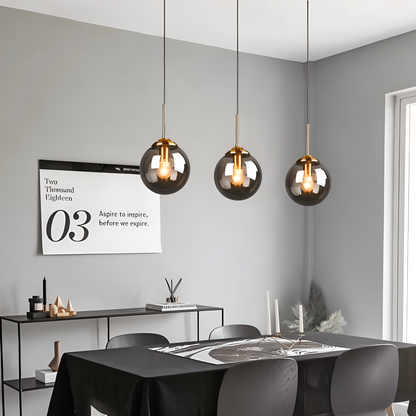 Szklana lampa wisząca LED do jadalni i salonu