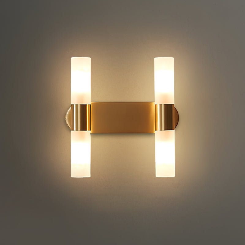 Mosiężna lampa ścienna LED ze szklanym kloszem