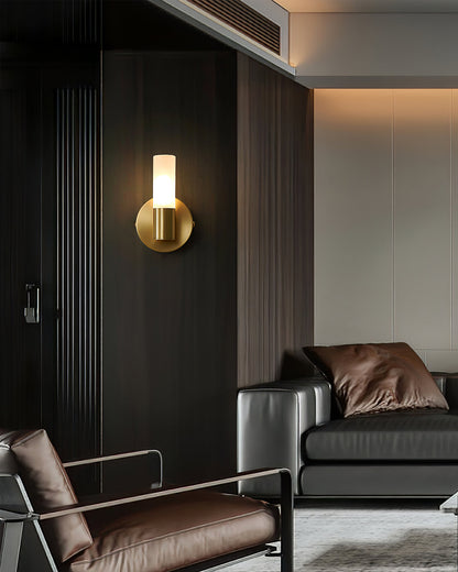 Mosiężna lampa ścienna LED ze szklanym kloszem