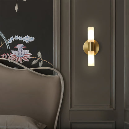 Mosiężna lampa ścienna LED ze szklanym kloszem