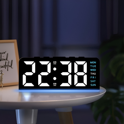 Cichy zegar LED na biurko do sypialni