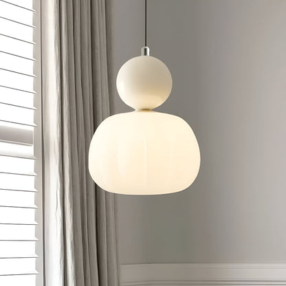 Lampa wisząca Art Deco kremowa z metalową ramą