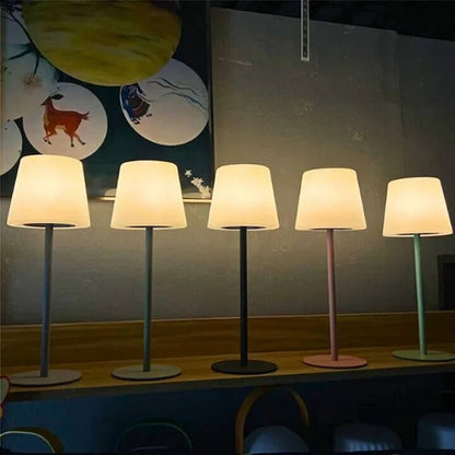 Bezprzewodowa lampa stołowa LED z akumulatorem