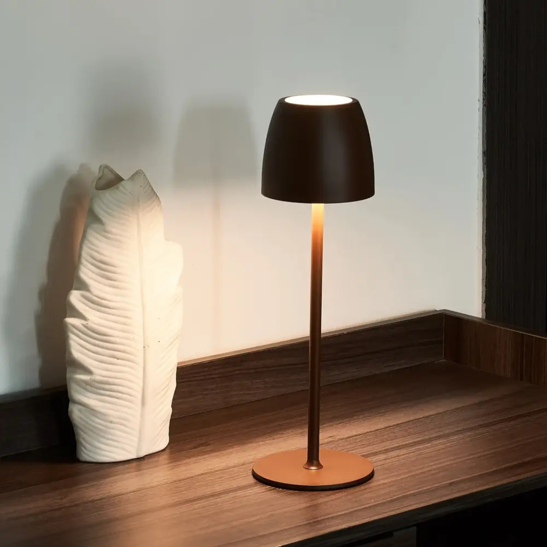 Bezprzewodowa lampka stołowa LED ściemniana