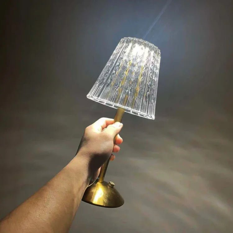 Bezprzewodowa lampka stołowa LED z kryształem