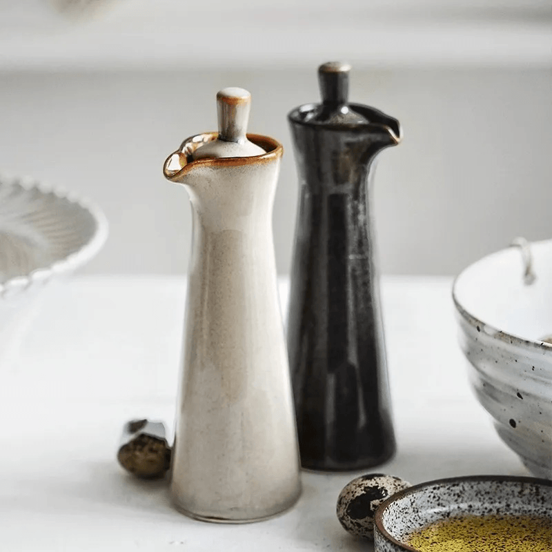 Ceramiczna butelka na oliwę i ocet z reaktywnym szkliwem