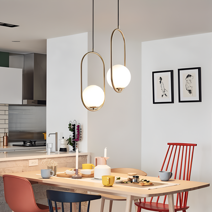 Lampa wisząca złota LED z kulą szklaną do salonu