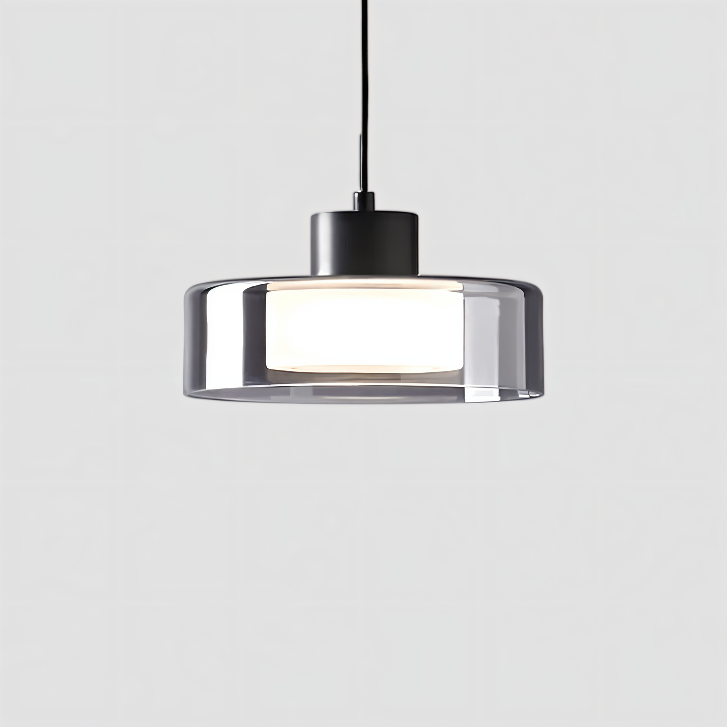 Lampa wisząca z przydymionego szkła nowoczesna
