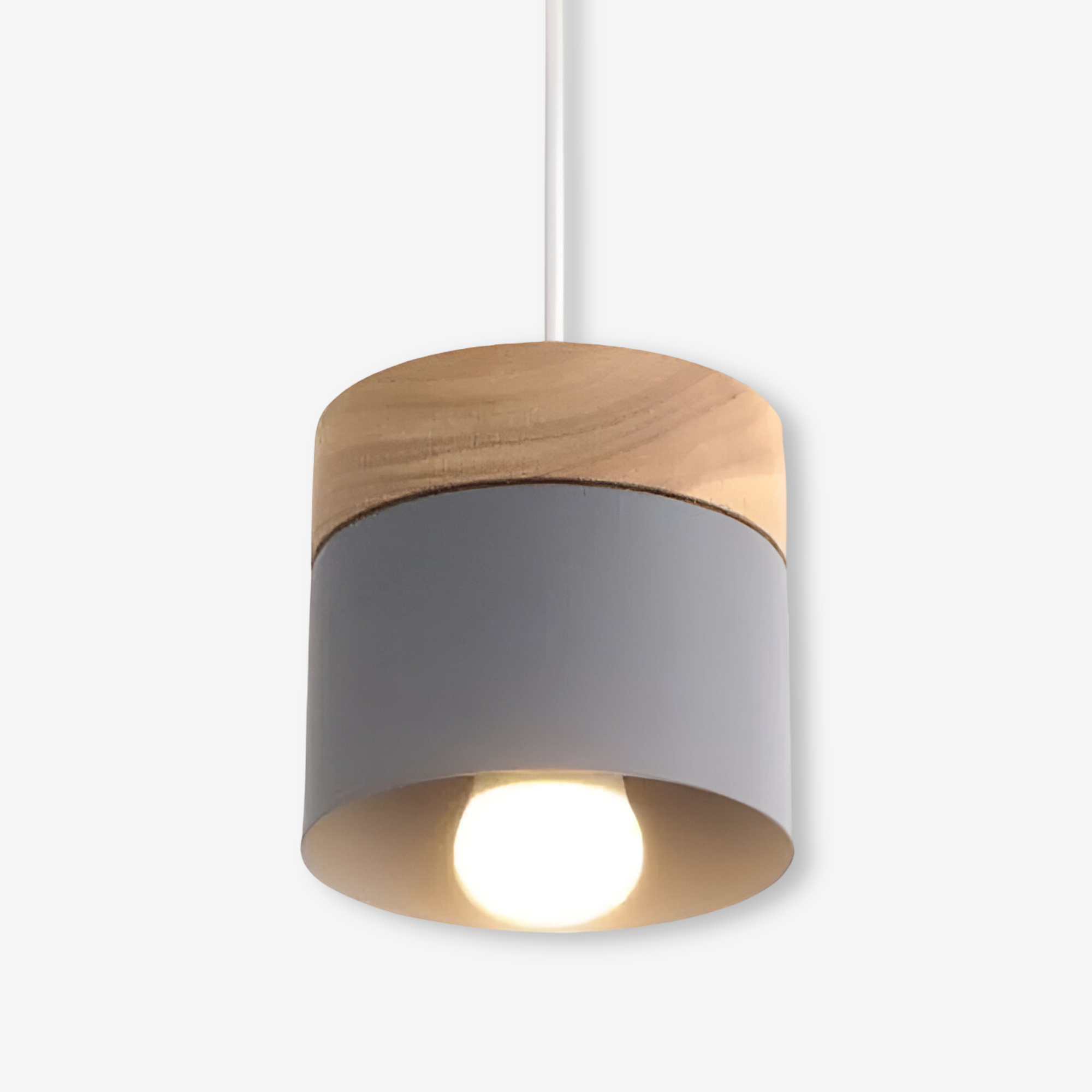 Lampa wisząca metalowa z drewnem do kuchni i salonu
