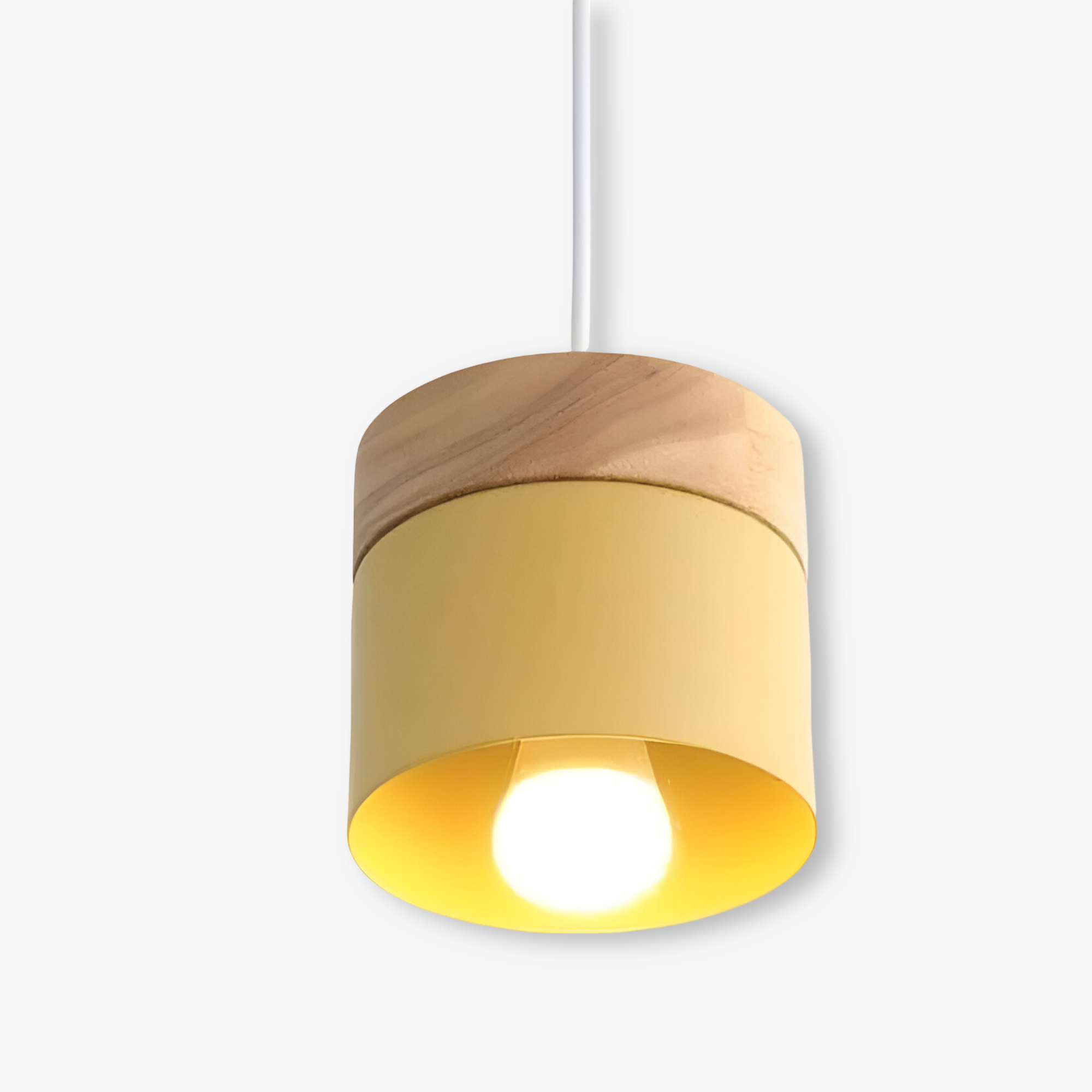Lampa wisząca metalowa z drewnem do kuchni i salonu
