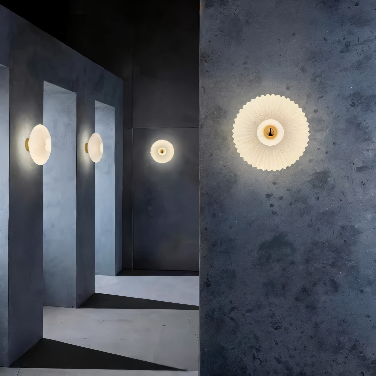 Kinkiet szklany Bauhaus falowany do salonu