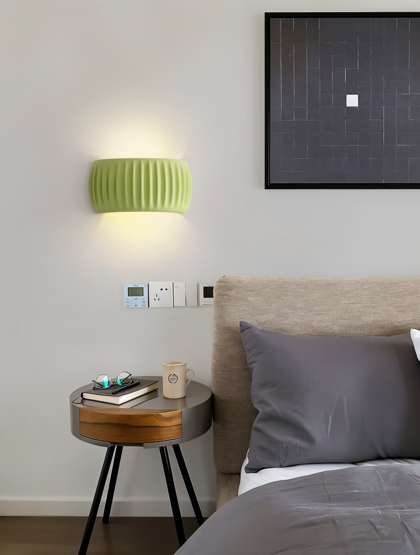 Zielona lampa ścienna LED z ryflowanej żywicy