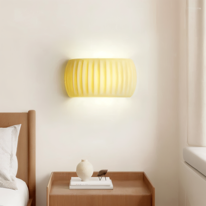 Zielona lampa ścienna LED z ryflowanej żywicy