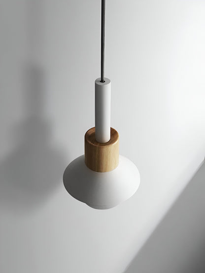 Kolorowa lampa wisząca w stylu skandynawskim do kuchni i jadalni