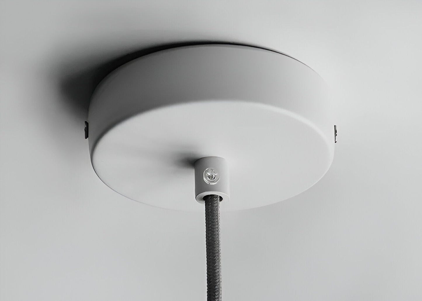 Kolorowa lampa wisząca w stylu skandynawskim do kuchni i jadalni
