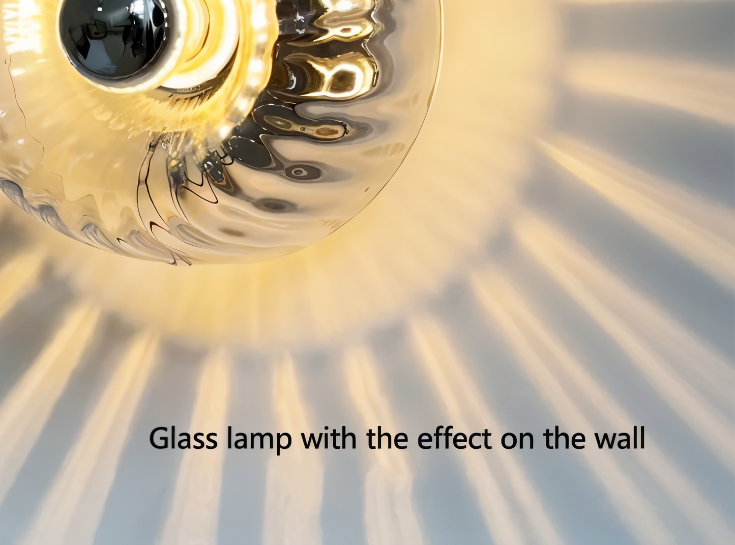 Lampa ścienna z ryflowanego szkła w stylu Bauhaus