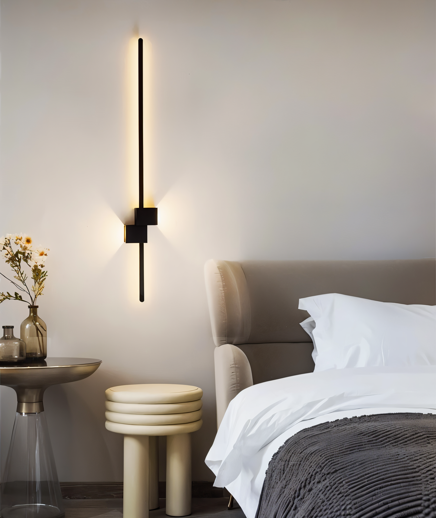Czarna liniowa lampa ścienna LED do nowoczesnych wnętrz