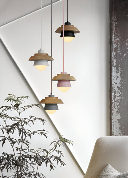 Lampa wisząca drewniano-metalowa w stylu skandynawskim