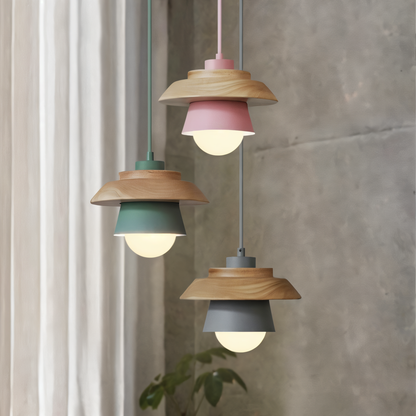 Lampa wisząca drewniano-metalowa w stylu skandynawskim