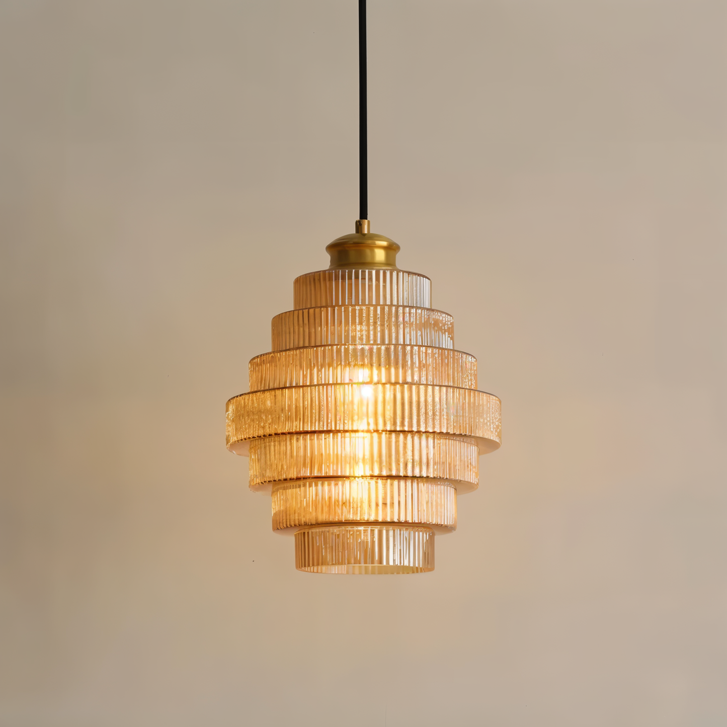 Retro lampa wisząca szklana z mosiężnym wykończeniem