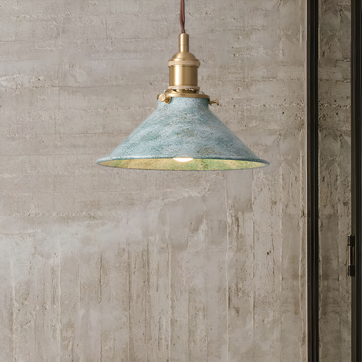 Industrialna lampa wisząca metalowa stożkowa