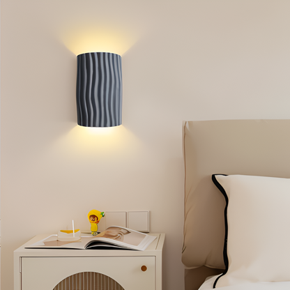 Plisowana lampa ścienna LED G9 z żywicy