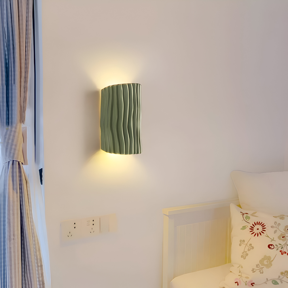 Plisowana lampa ścienna LED G9 z żywicy