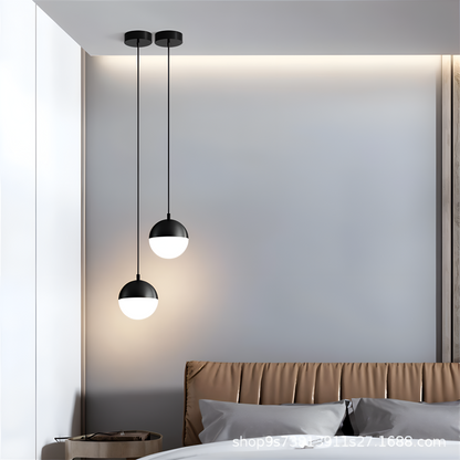 Złoto-czarna lampa wisząca z kryształową kulą
