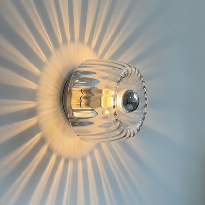 Lampa ścienna z ryflowanego szkła w stylu Bauhaus