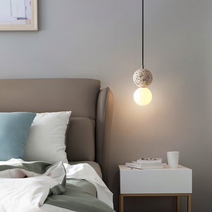 Lampa wisząca szklana rzeźbiona z metalem