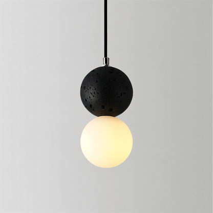 Lampa wisząca szklana rzeźbiona z metalem