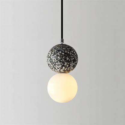 Lampa wisząca szklana rzeźbiona z metalem